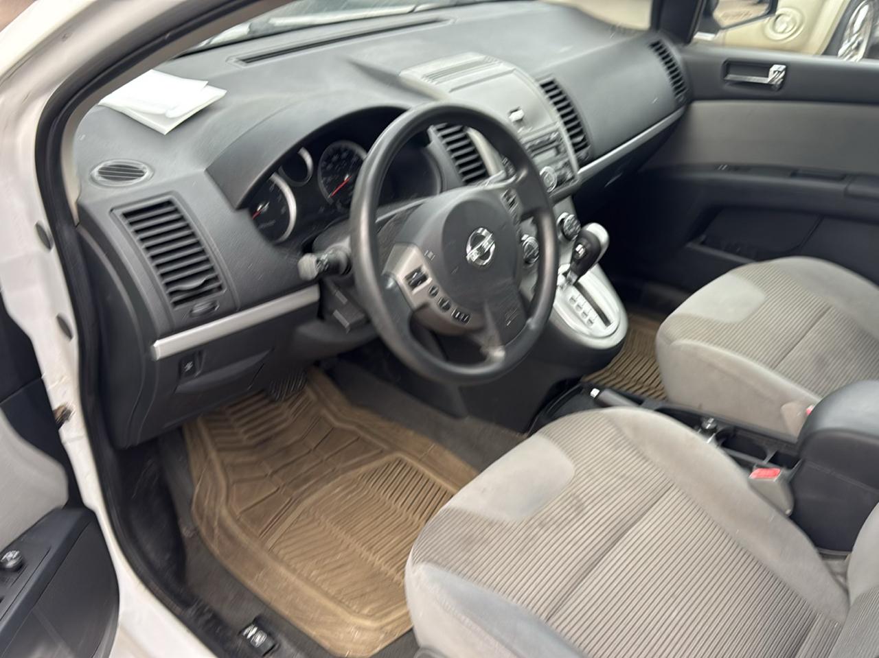 Nissan Sentra 4dr Sdn I4 CVT 2.0 S 2011