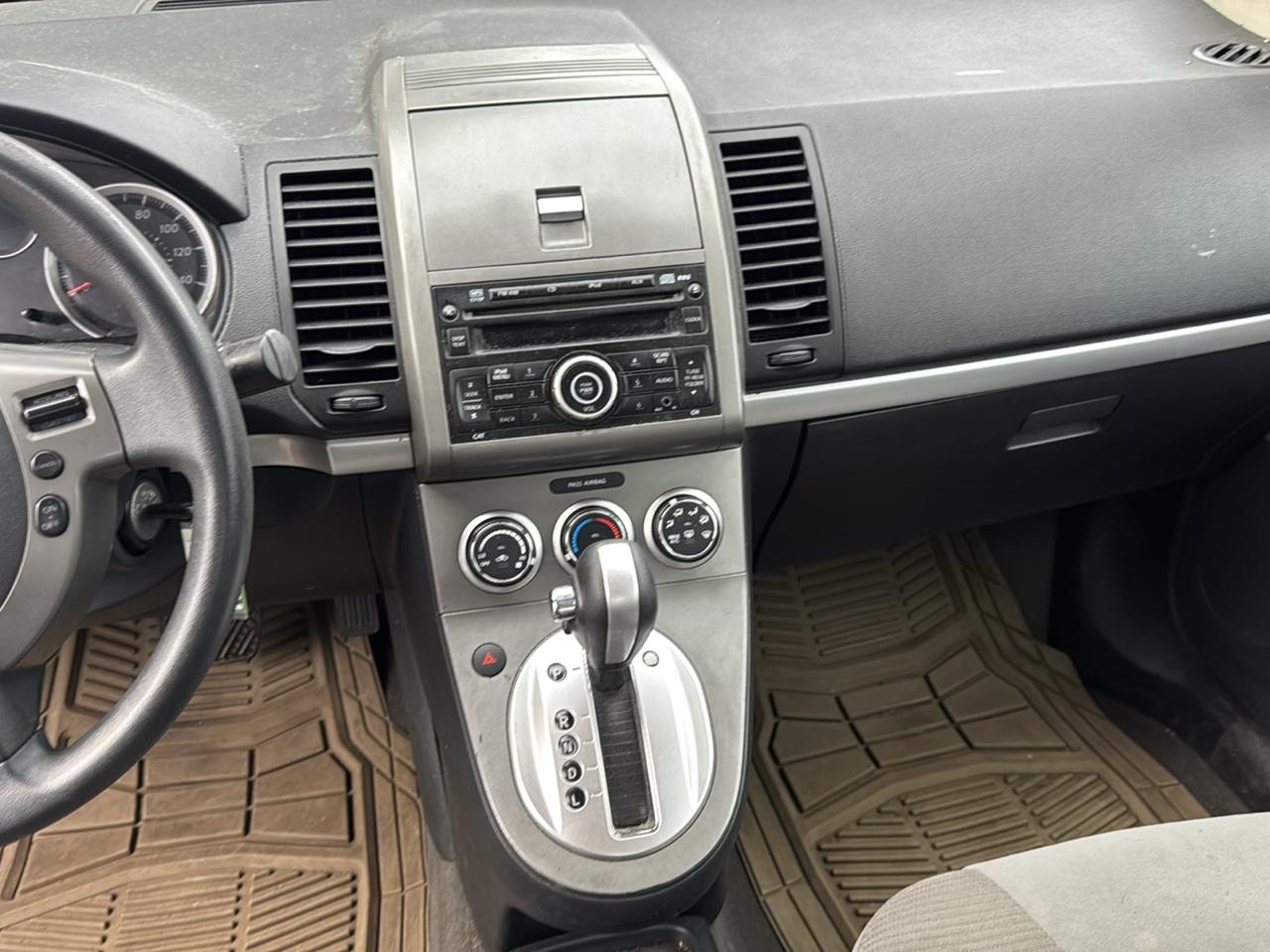 Nissan Sentra 4dr Sdn I4 CVT 2.0 S 2011