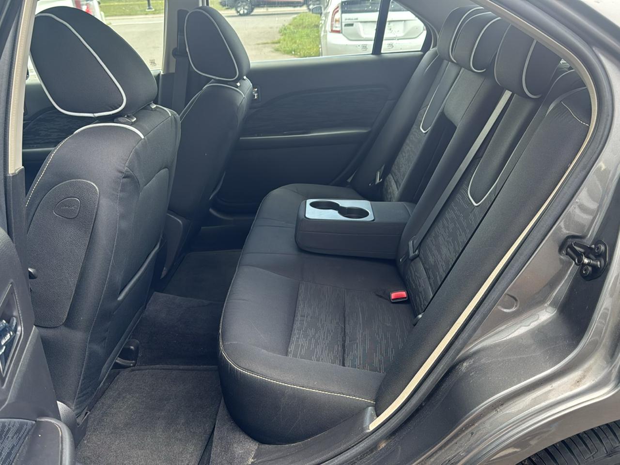 Ford Fusion 4dr Sdn SE FWD 2010