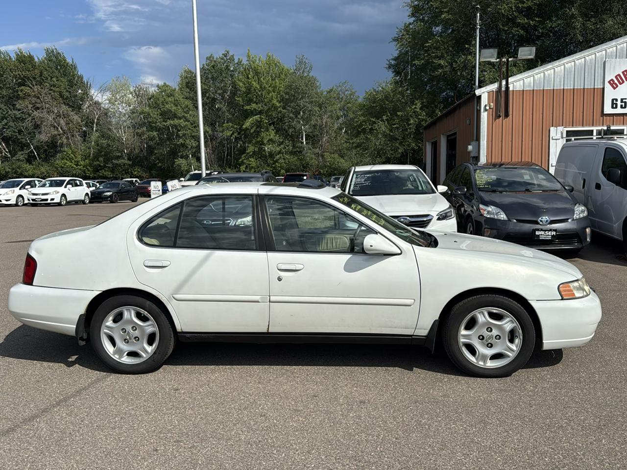 Nissan Altima 4dr Sdn GLE Auto 2000