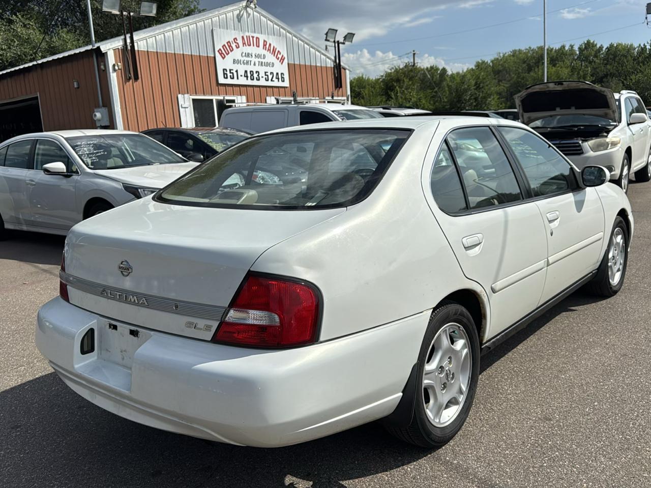 Nissan Altima 4dr Sdn GLE Auto 2000