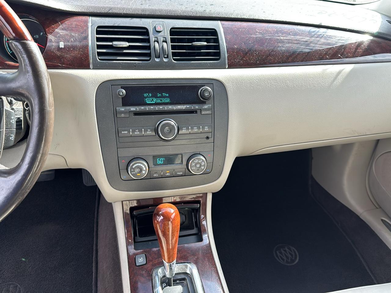 Buick Lucerne 4dr Sdn CXL Special Edition *Ltd Avail* 2010