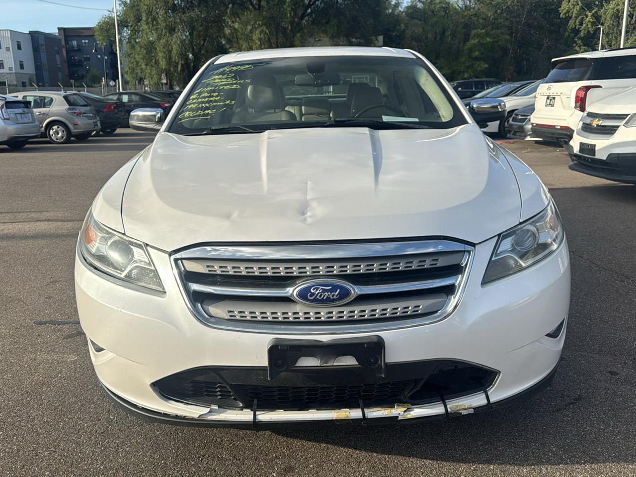 Ford Taurus 4dr Sdn Limited FWD 2012