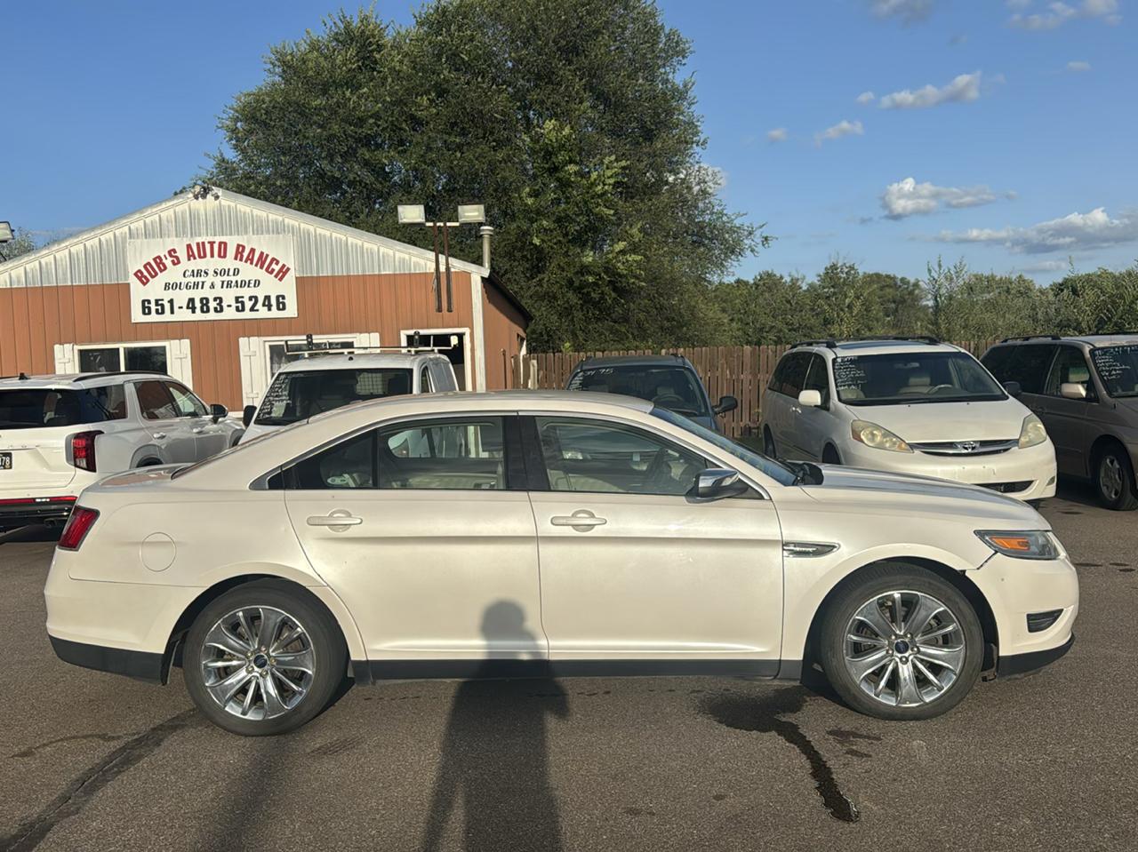 Ford Taurus 4dr Sdn Limited FWD 2012
