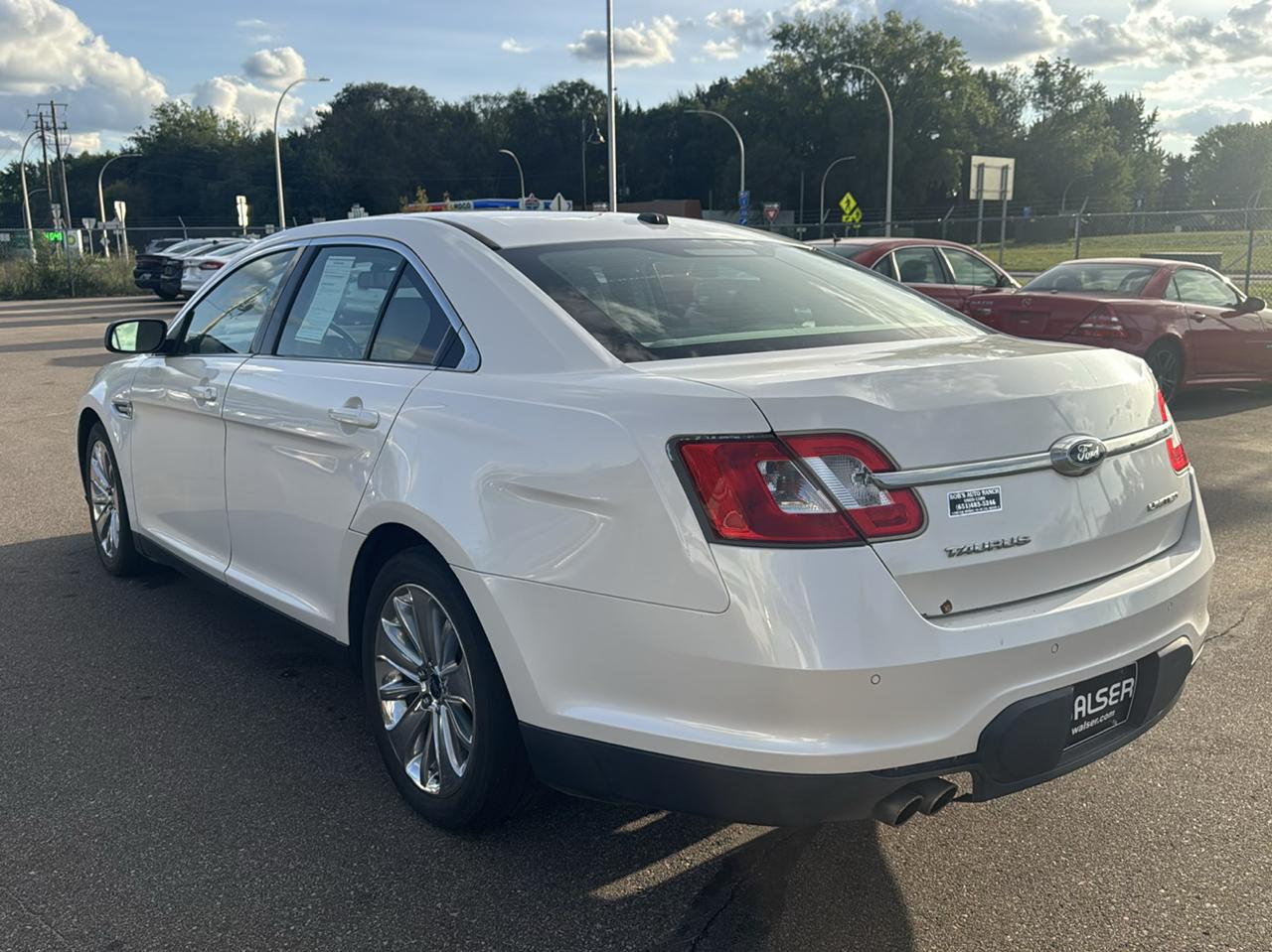 Ford Taurus 4dr Sdn Limited FWD 2012