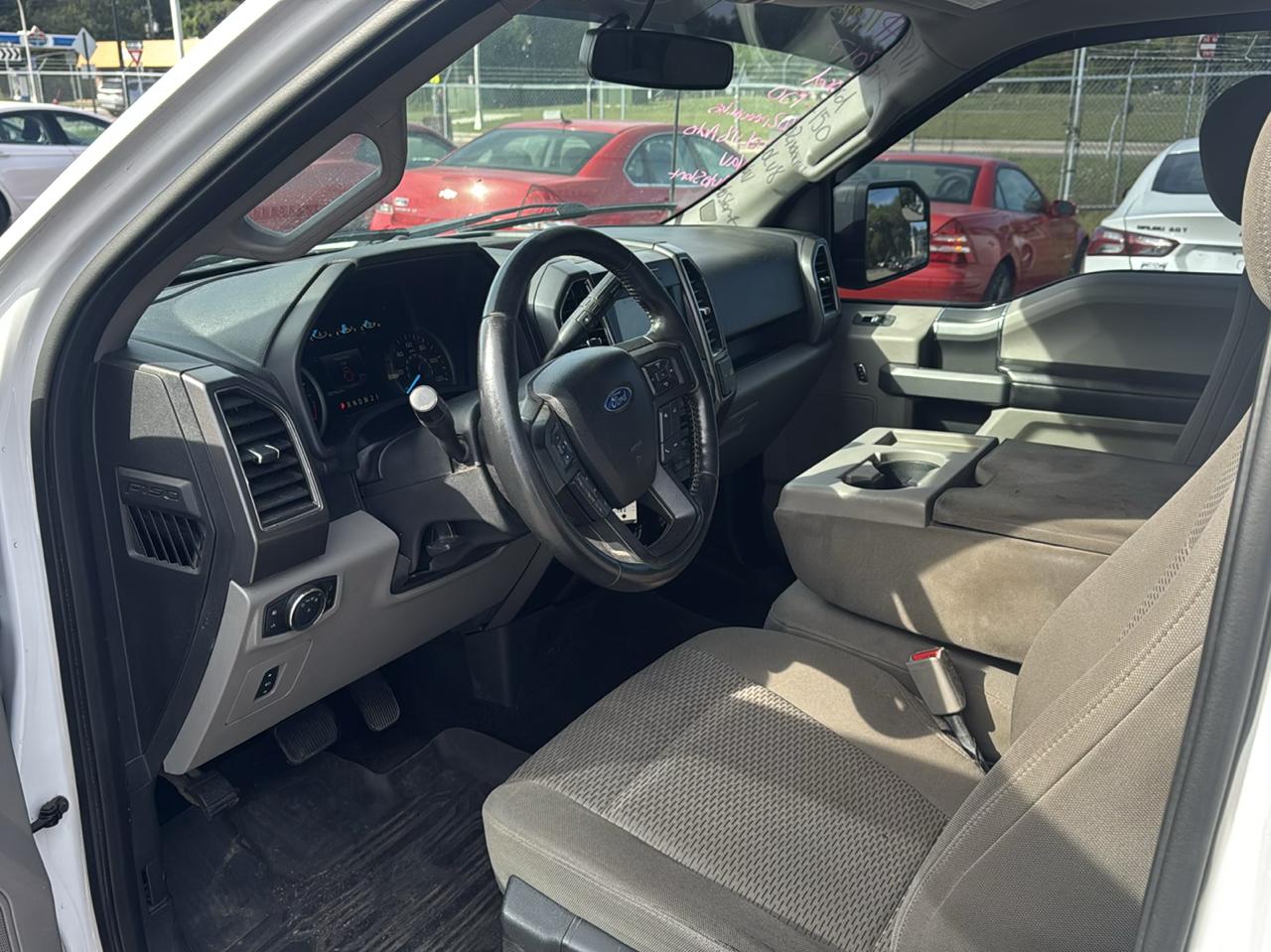Ford F-150 4WD SuperCrew 145" XLT 2017
