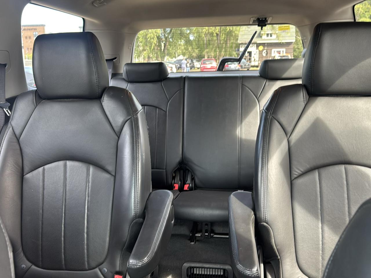 GMC Acadia AWD 4dr Denali 2012
