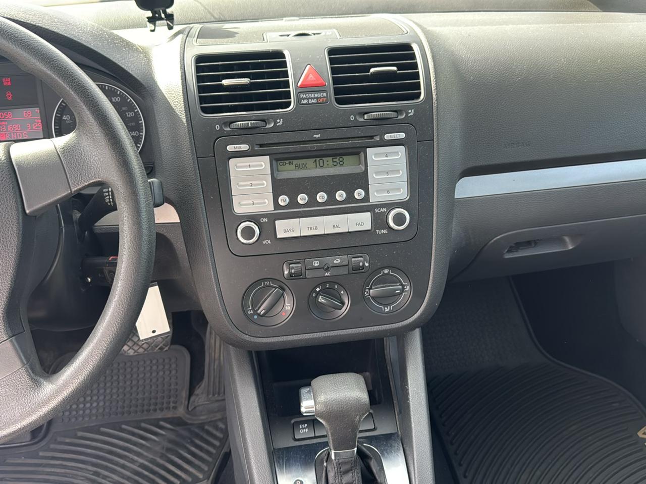 Volkswagen Jetta Sedan 4dr Man S 2009