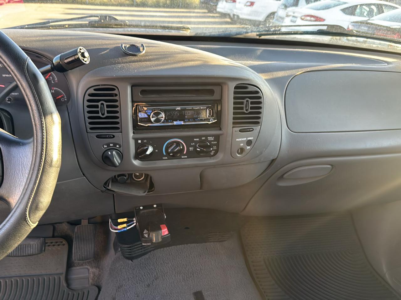 Ford F-150 4WD SuperCab 145" XLT 2000