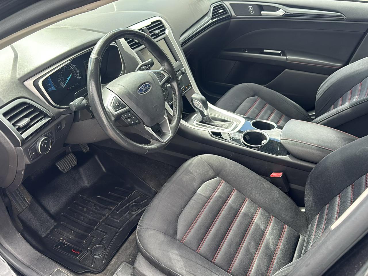 Ford Fusion 4dr Sdn SE FWD 2014