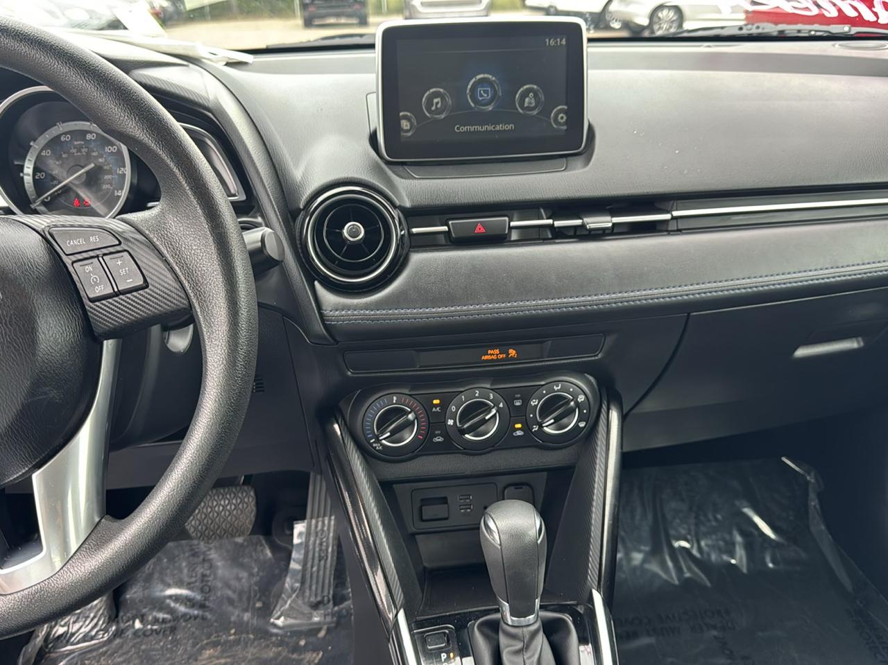 Toyota Yaris iA Manual (Natl) 2017