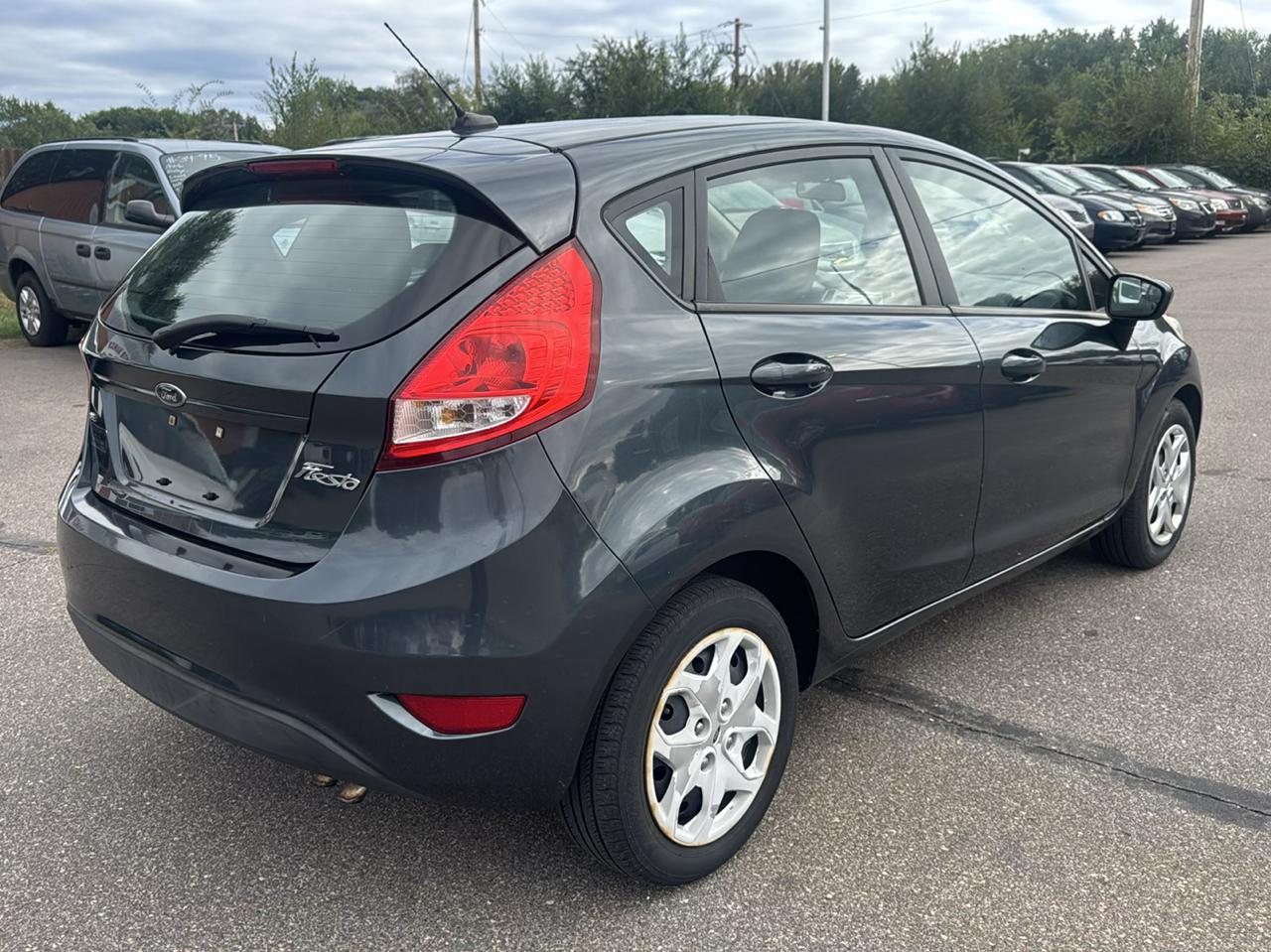 Ford Fiesta 5dr HB SE 2011