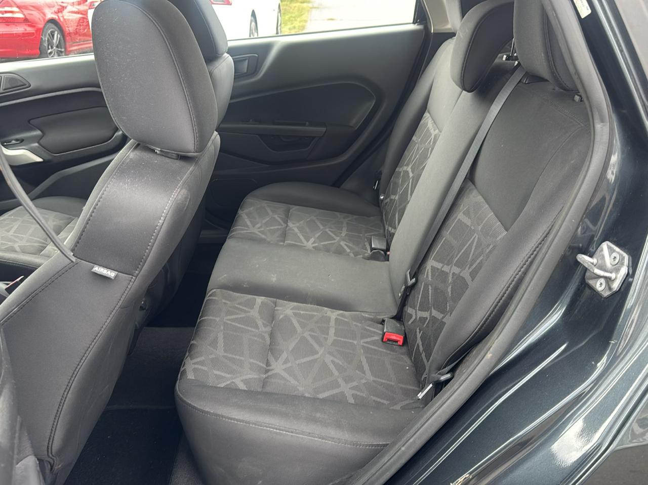 Ford Fiesta 5dr HB SE 2011