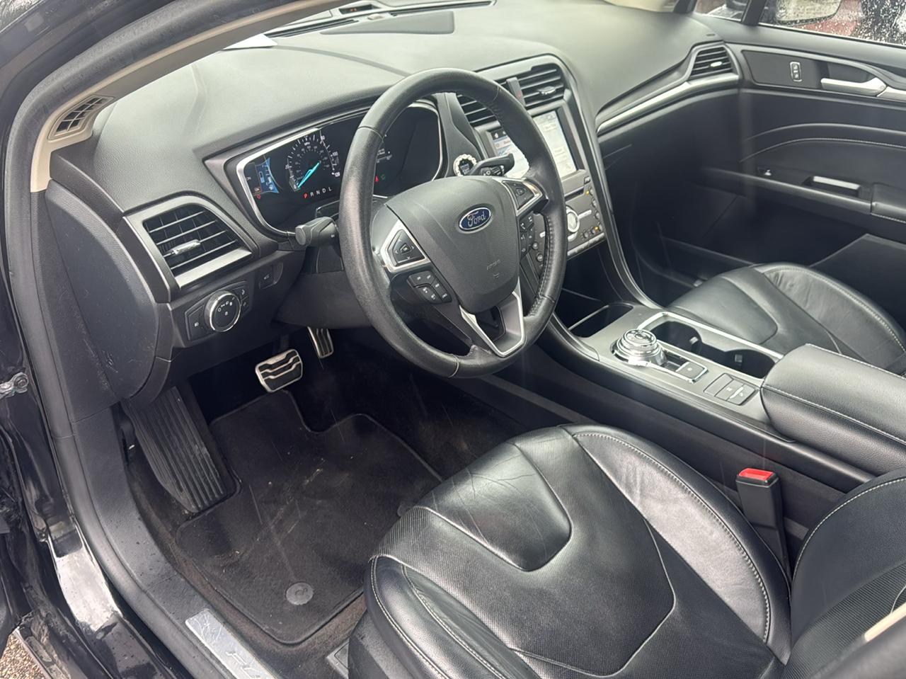 Ford Fusion Hybrid Titanium FWD 2018