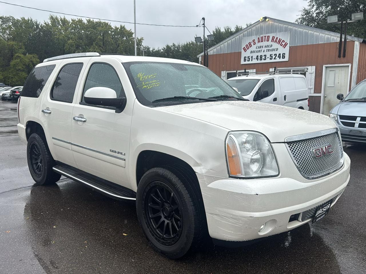 GMC Yukon AWD 4dr 1500 Denali 2013