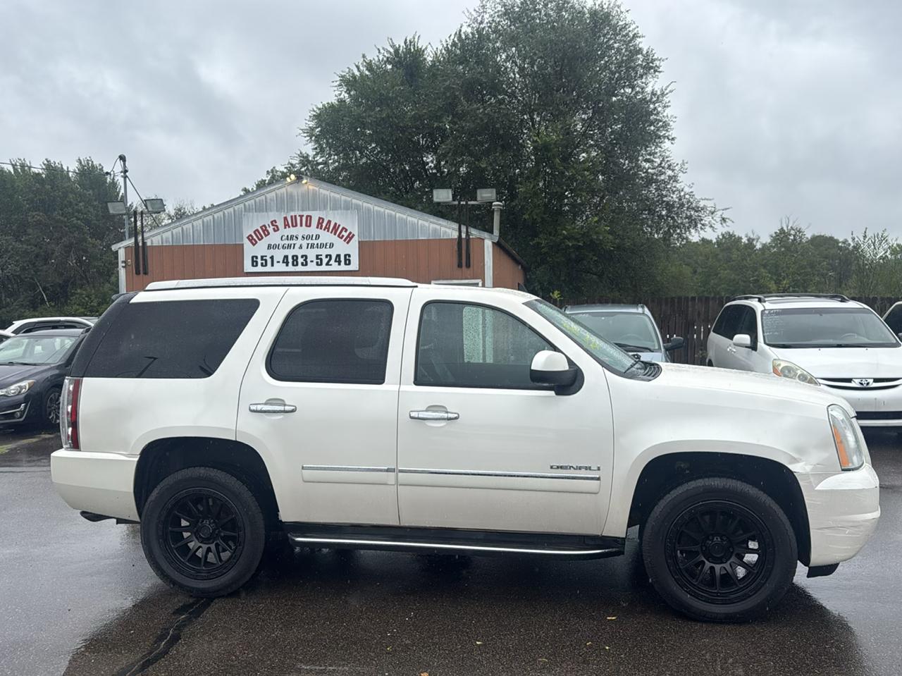 GMC Yukon AWD 4dr 1500 Denali 2013
