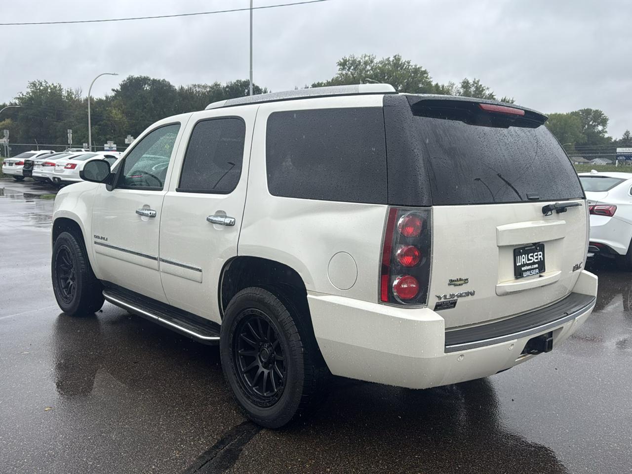 GMC Yukon AWD 4dr 1500 Denali 2013