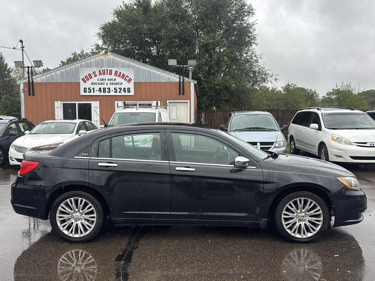 Chrysler 200 4dr Sdn Limited 2011