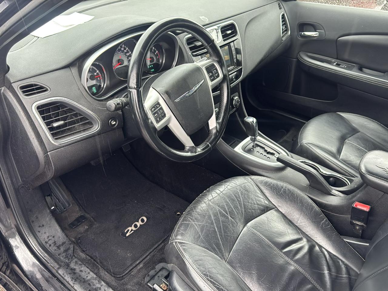 Chrysler 200 4dr Sdn Limited 2011
