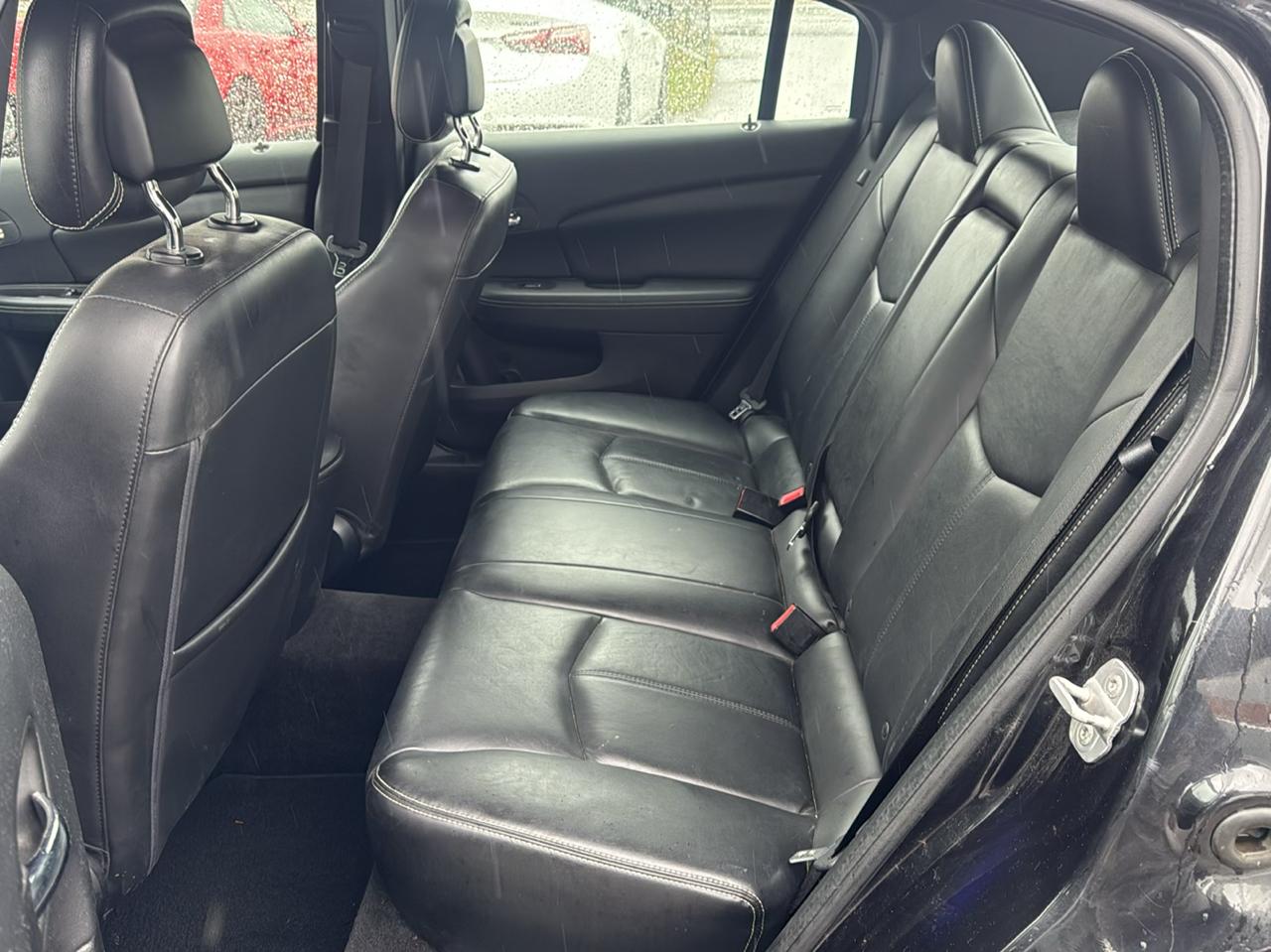 Chrysler 200 4dr Sdn Limited 2011