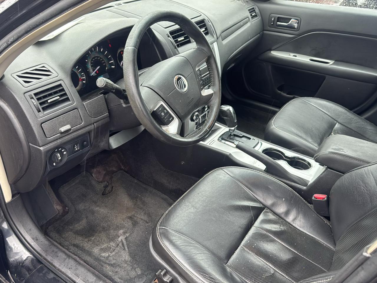 Mercury Milan 4dr Sdn Premier FWD 2010