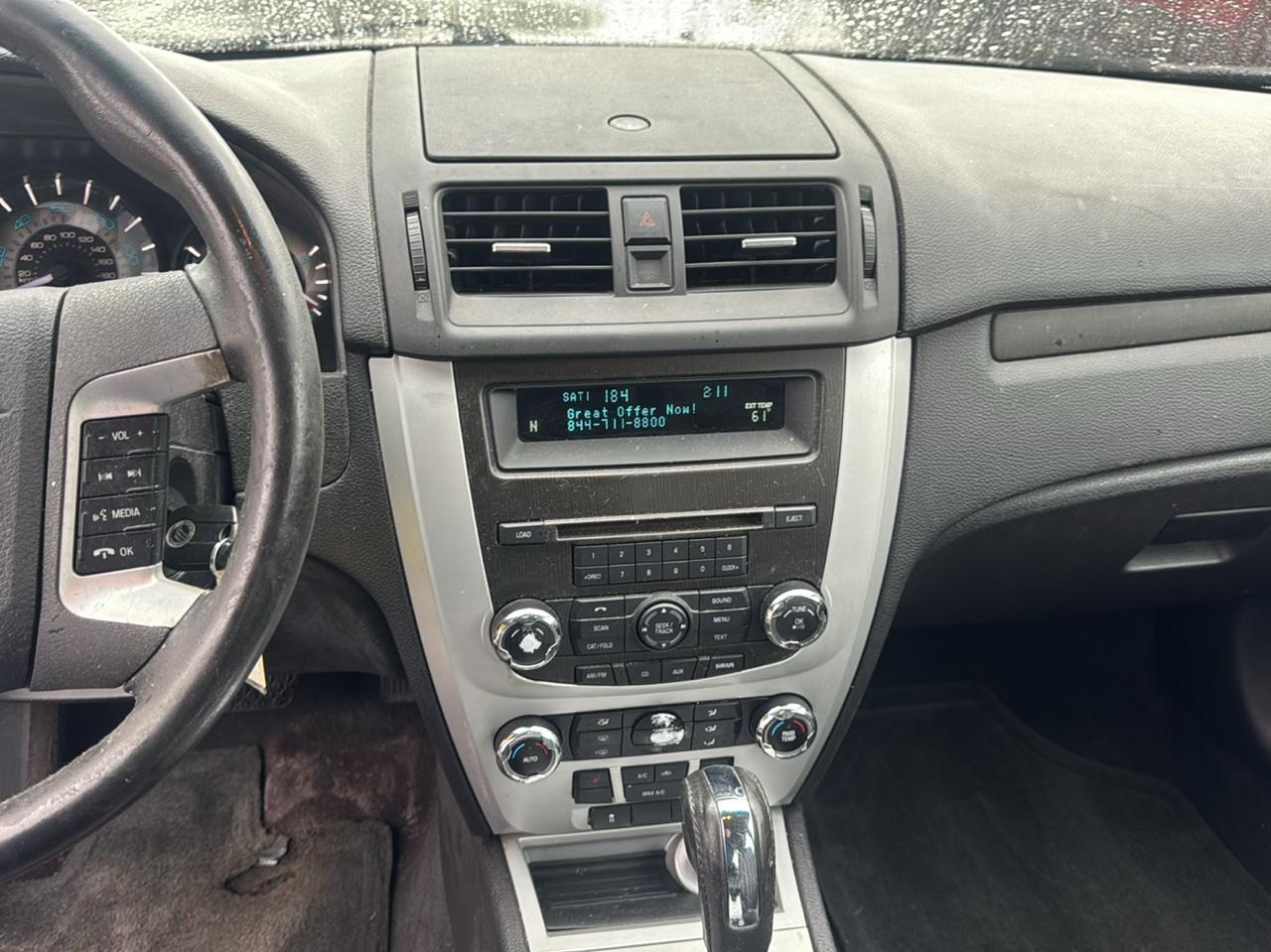 Mercury Milan 4dr Sdn Premier FWD 2010