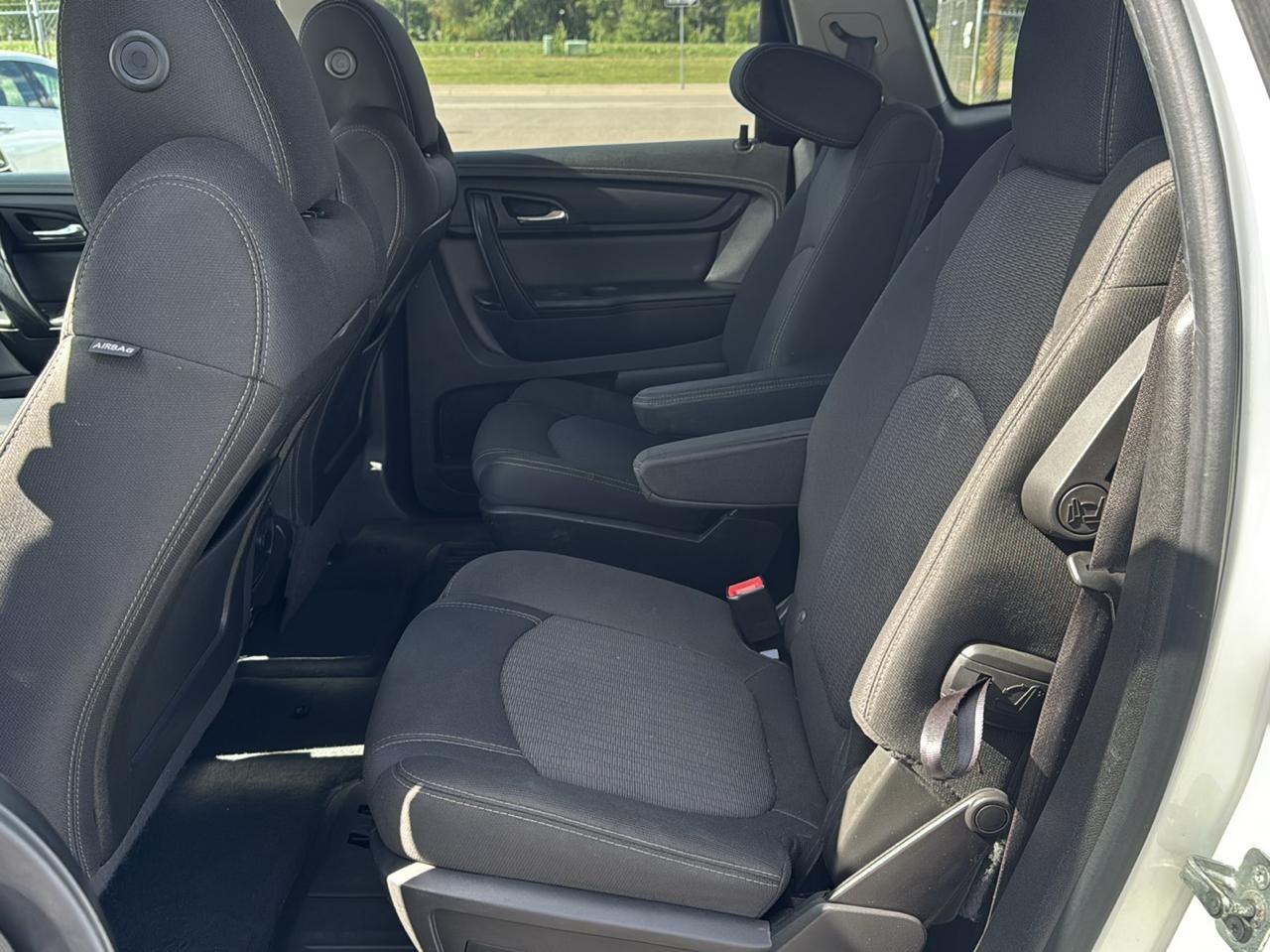 Chevrolet Traverse AWD 4dr LT w/1LT 2015