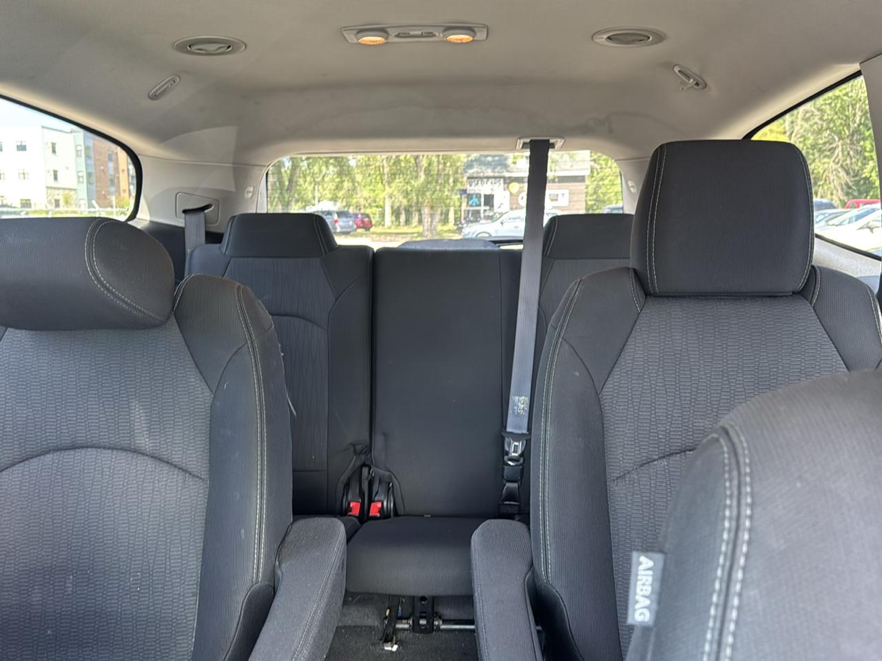 Chevrolet Traverse AWD 4dr LT w/1LT 2015