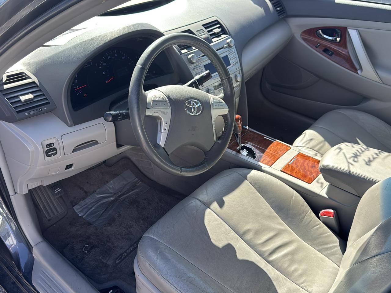 Toyota Camry 4dr Sdn I4 Auto XLE (Natl) 2011