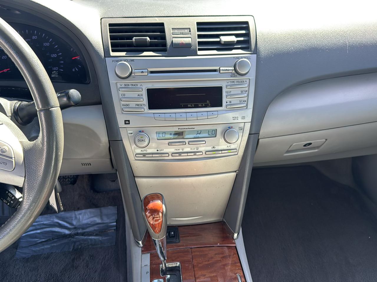 Toyota Camry 4dr Sdn I4 Auto XLE (Natl) 2011
