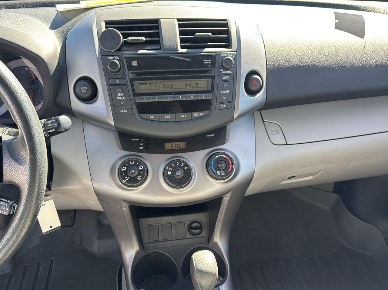 Toyota RAV4 2WD 4dr 4-cyl (Natl) 2007