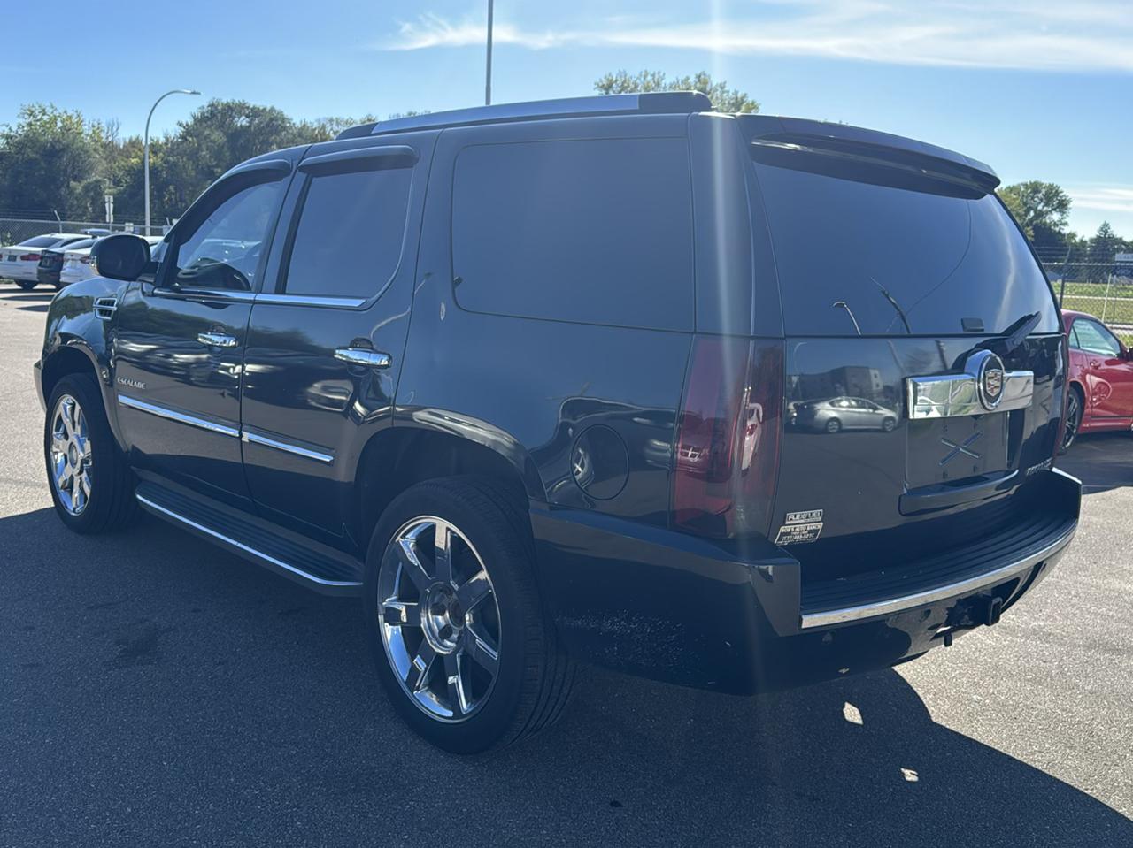 Cadillac Escalade AWD 4dr Luxury 2010