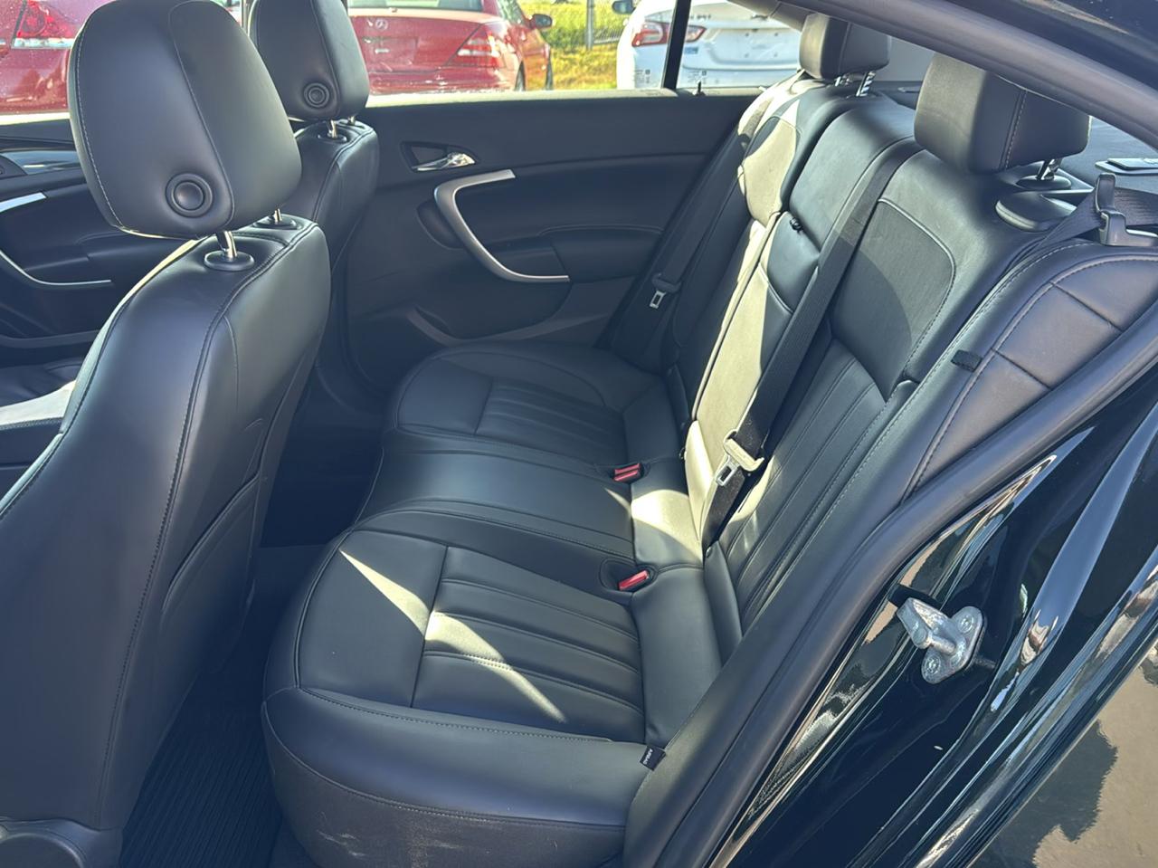 Buick Regal 4dr Sdn Premium II AWD 2016
