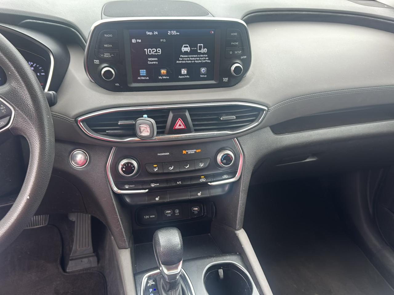 Hyundai Santa Fe SEL 2.4L Auto FWD 2020
