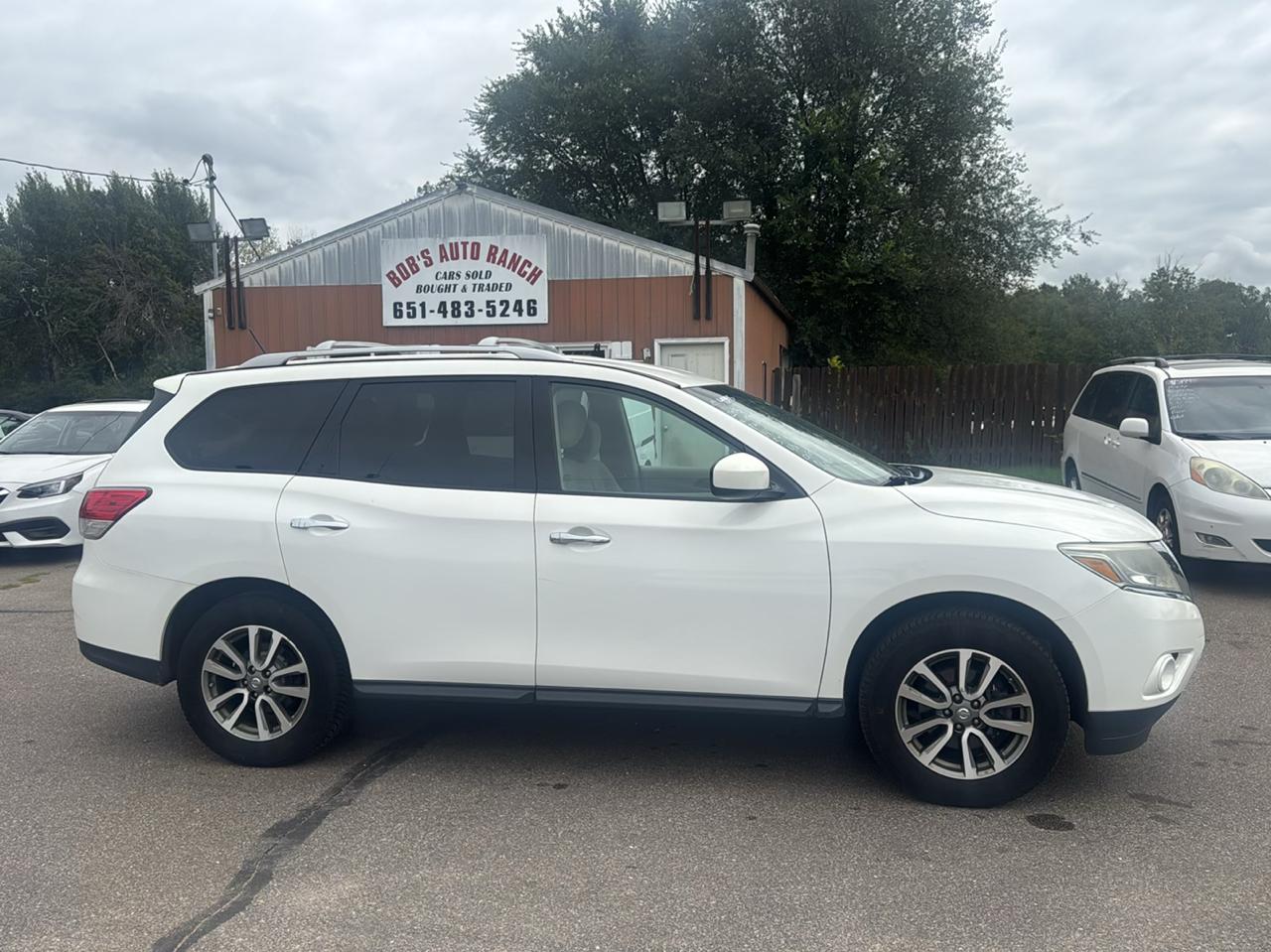 Nissan Pathfinder 4WD 4dr SV 2013