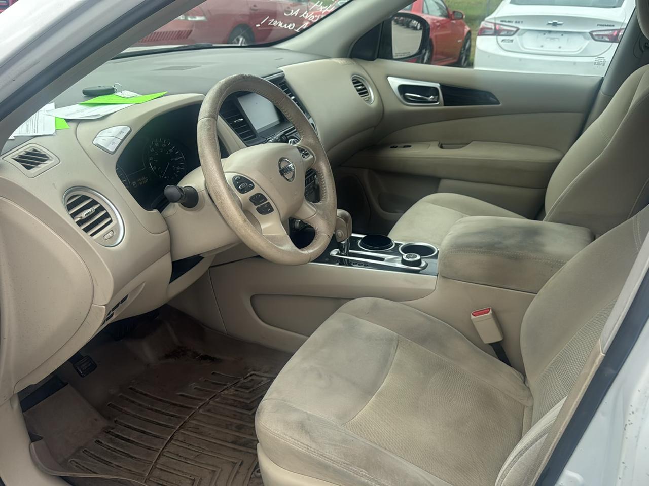Nissan Pathfinder 4WD 4dr SV 2013