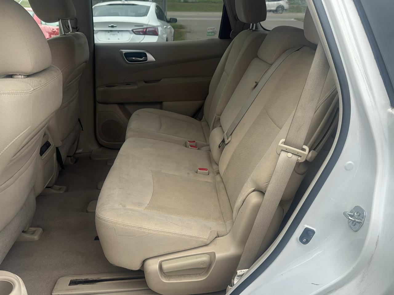 Nissan Pathfinder 4WD 4dr SV 2013