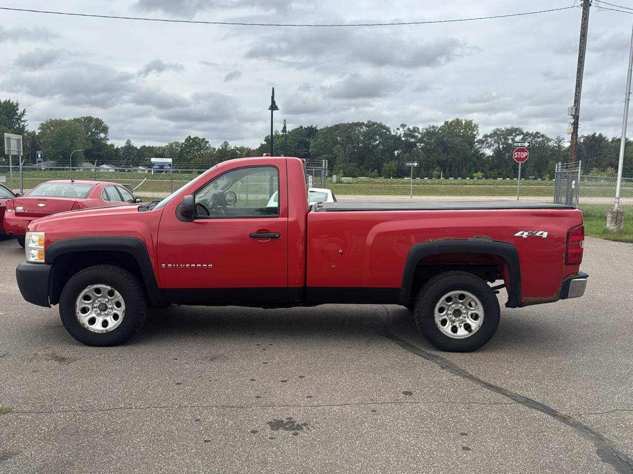 Chevrolet Silverado 1500 4WD Reg Cab 133.0" Work Truck 2008