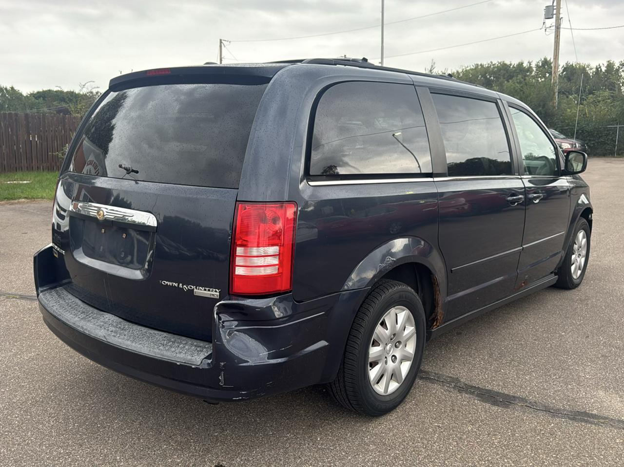 Chrysler Town & Country 4dr Wgn LX 2009