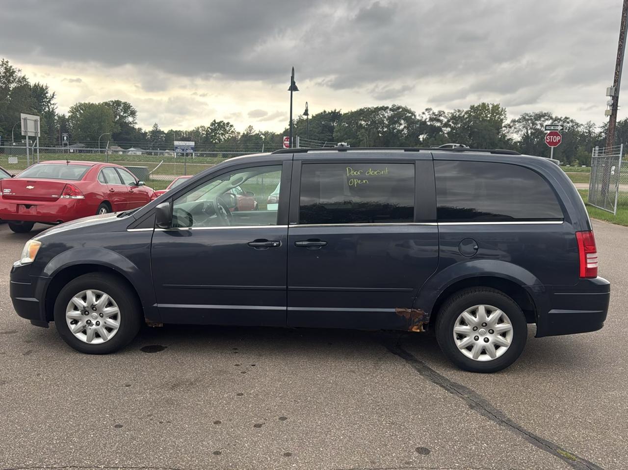Chrysler Town & Country 4dr Wgn LX 2009