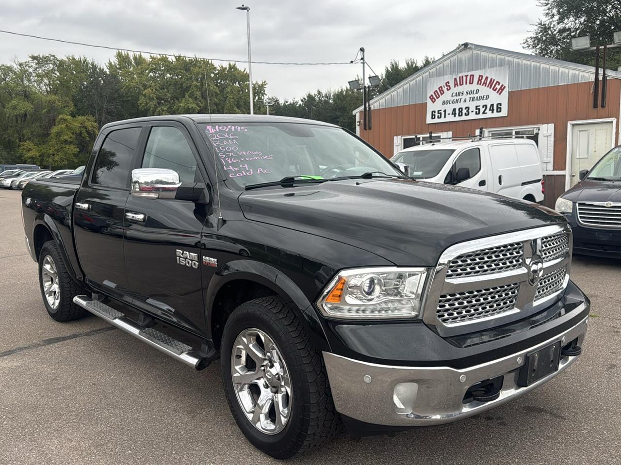 RAM 1500 4WD Crew Cab 140.5" Laramie 2016