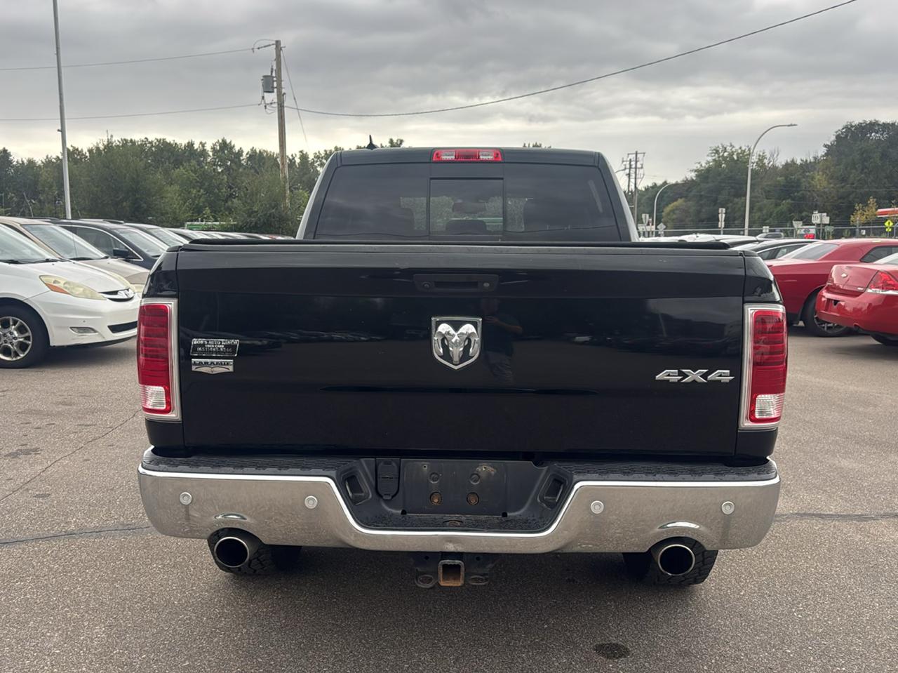 RAM 1500 4WD Crew Cab 140.5" Laramie 2016
