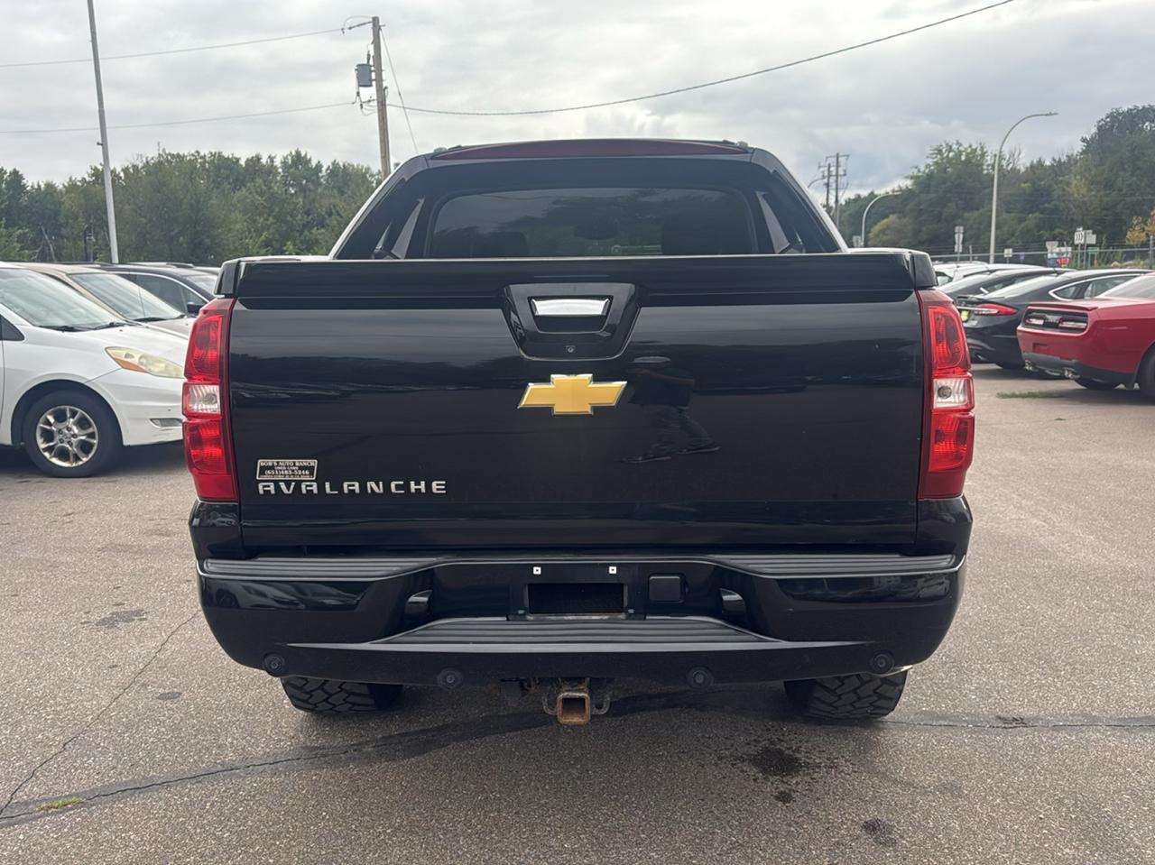 Chevrolet Avalanche 4WD Crew Cab LTZ 2012