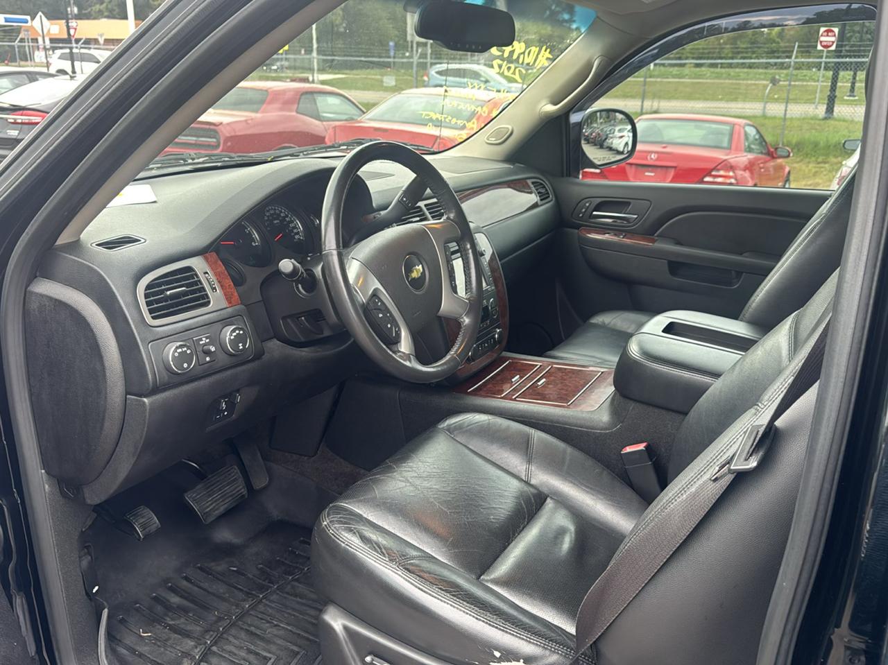 Chevrolet Avalanche 4WD Crew Cab LTZ 2012