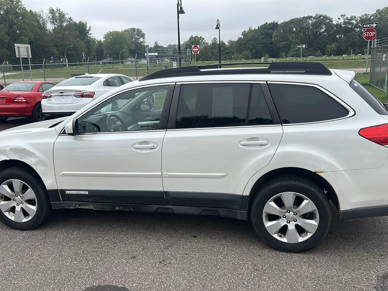 Subaru Outback 4dr Wgn H4 Auto 2.5i Premium 2012