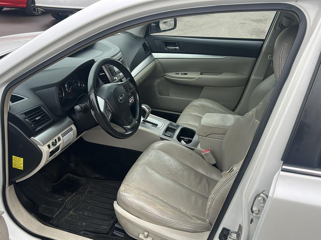 Subaru Outback 4dr Wgn H4 Auto 2.5i Premium 2012