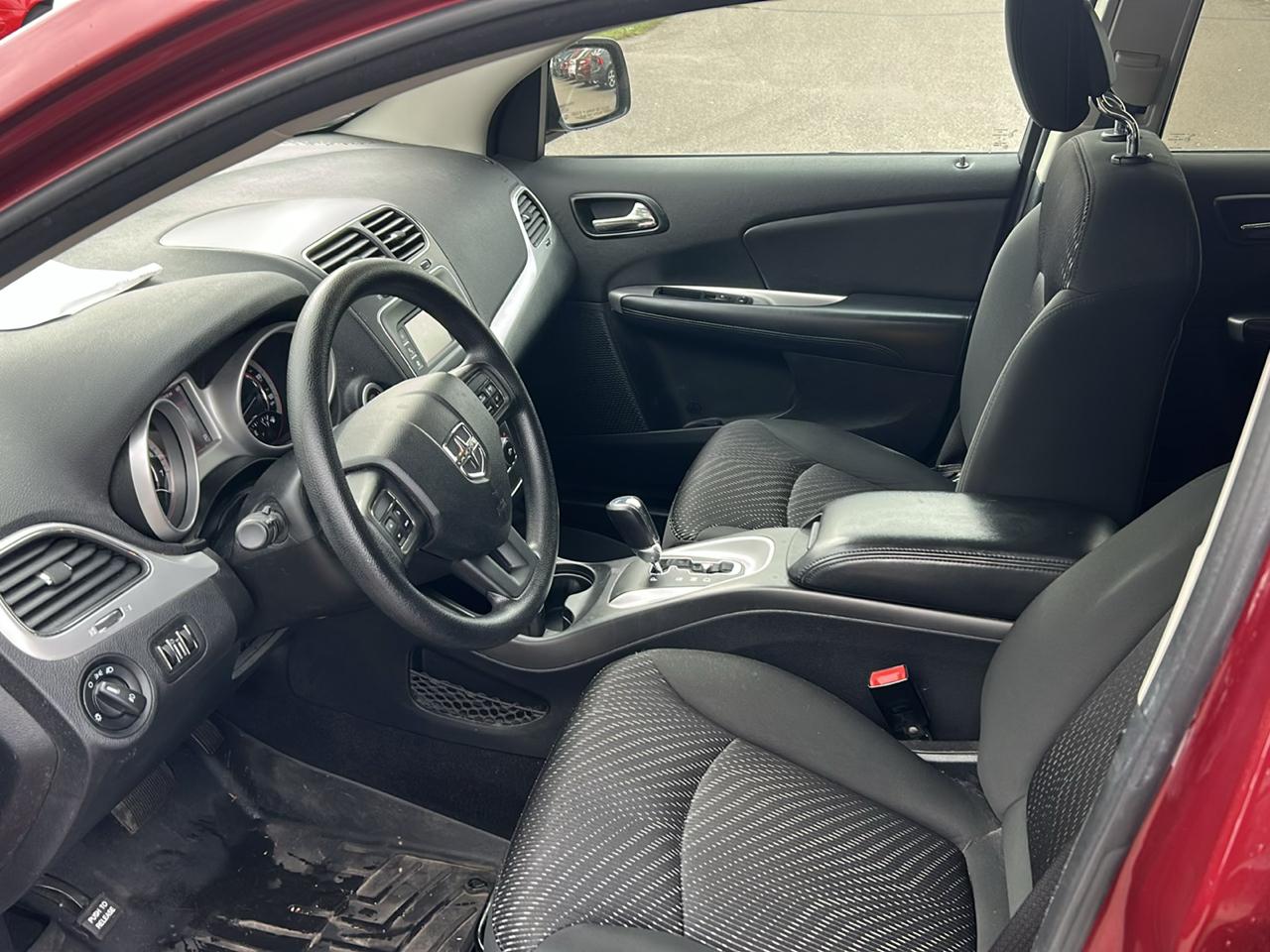 Dodge Journey FWD 4dr Mainstreet 2011