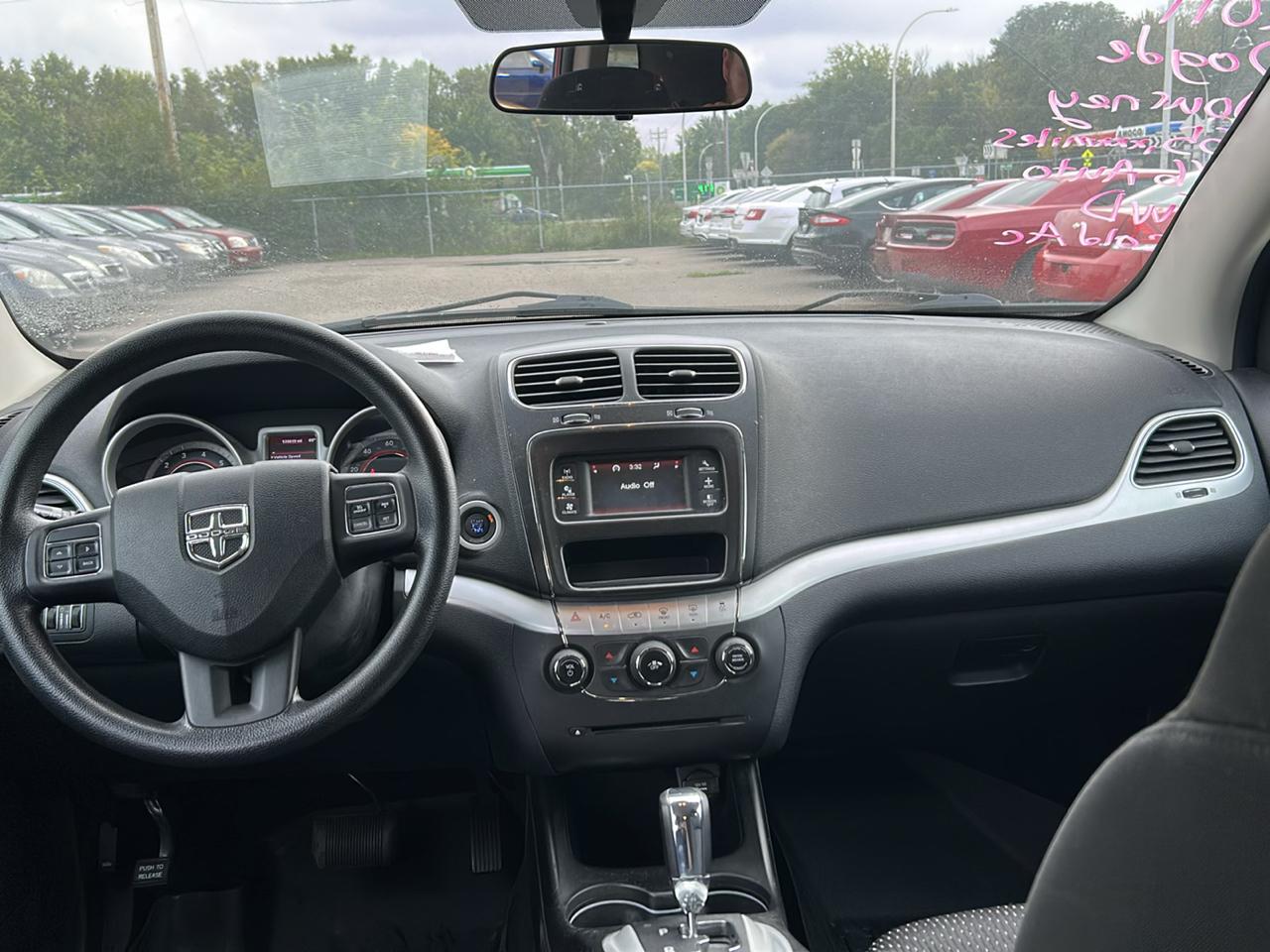 Dodge Journey FWD 4dr Mainstreet 2011