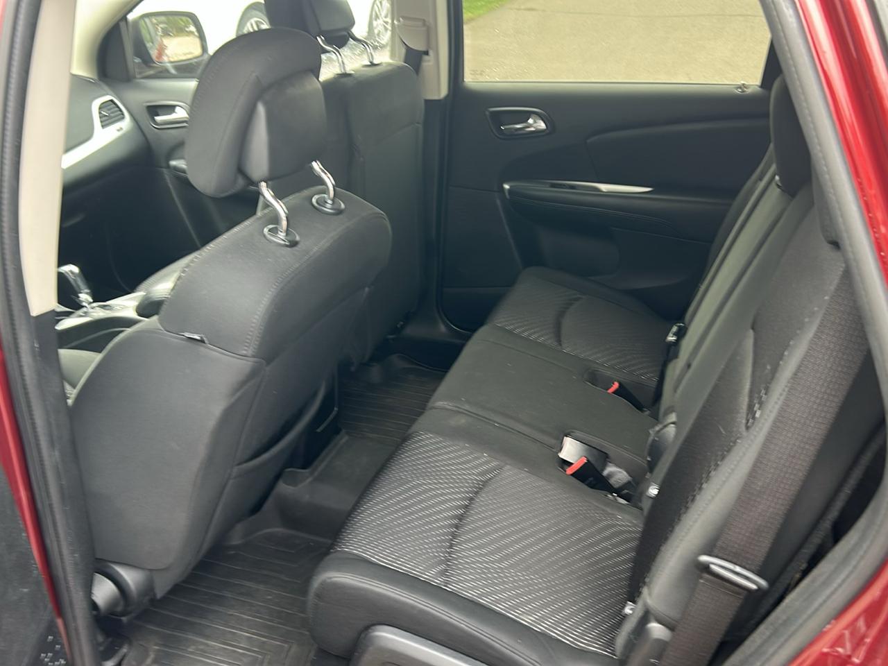 Dodge Journey FWD 4dr Mainstreet 2011