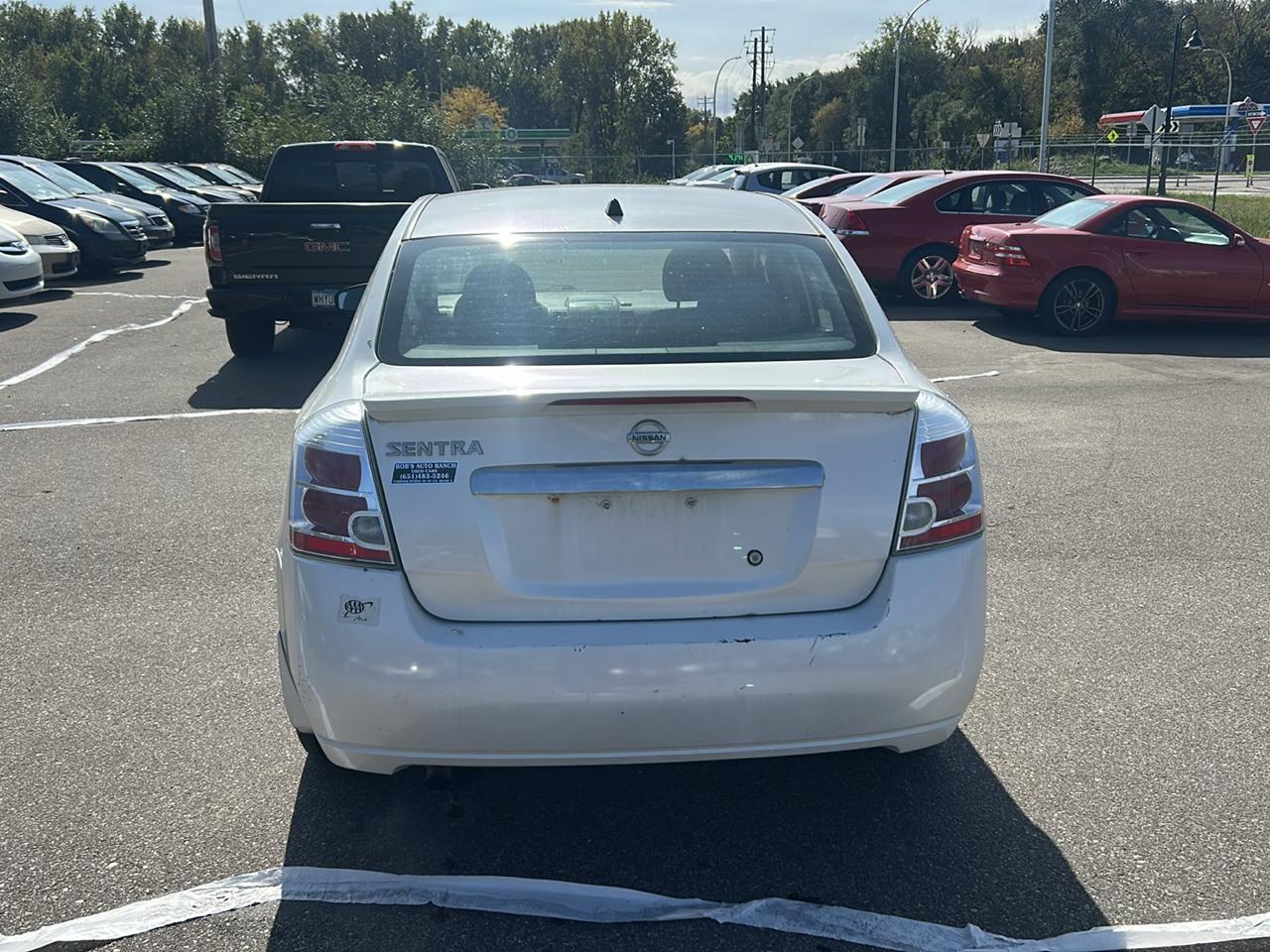 Nissan Sentra 4dr Sdn I4 CVT 2.0 S 2011